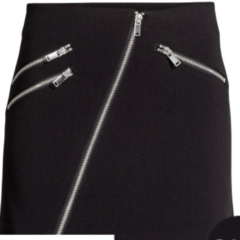 H&M Black Mini Skirt with Zipper Detail